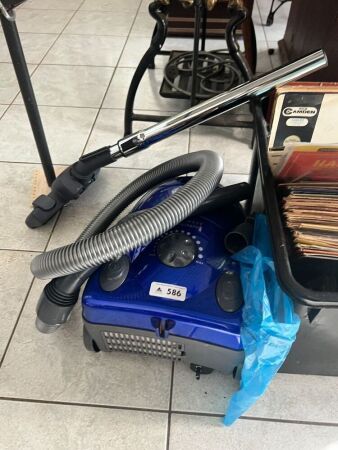 Blue VOLTER Vacuum Cleaner