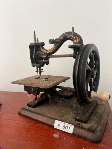 Agenoria Franklin Hand Sewing Machine