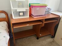 Computer desk on casters