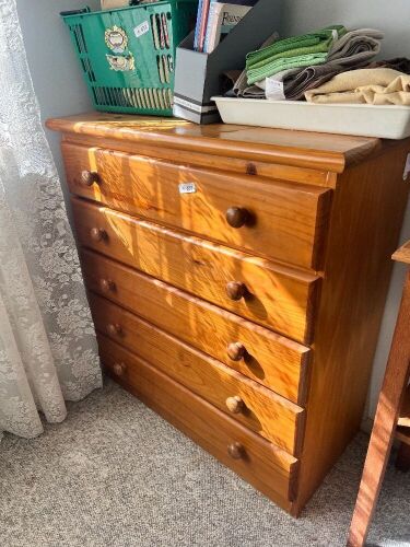 Chest of drawers