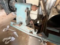 Wood lathe with tools - 3