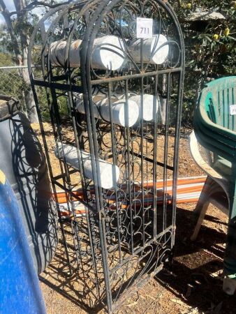 Metal wine rack