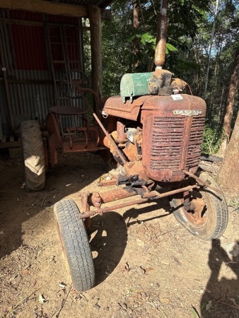 Vintage FARMALL tractor