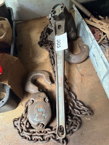 Heavy duty ratchet winch
