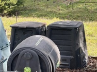 2x square on ground compost bins - 2