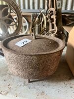 Cast iron camp oven