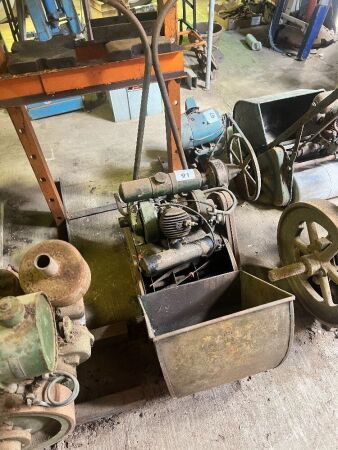 RANSOMES ENG. Cylinder mower with catcher