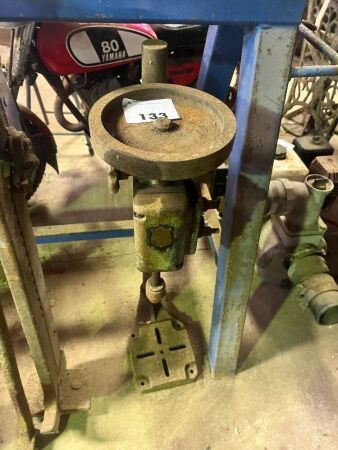 IXON hand crank bench drill