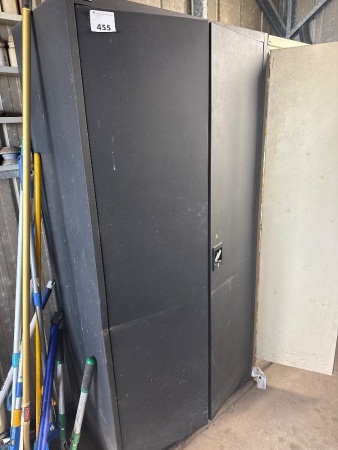 GLOBAL Steel Cabinet