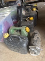 Qty of fuel containers