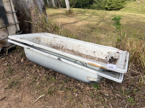 2x Metal Bathtubs (QTY CHOICE 687 - 693)
