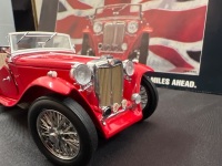 1948 MG TC Roadster - Red - B11TV80 (07) - Franklin Mint - 4