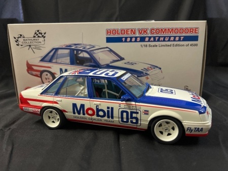 1985 Holden CommodoreVK #05 Peter Brock / David Oxton - Mobil - James Hardie 1000 - 4089/4500 - Classic Car - 18319