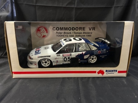 1995 Holden Commodore VR #05 Peter Brock / Thomas Mezera - Tooheys 1000 - 1725/6000 - Biante - B180401A - Certificate Signed Peter Brock