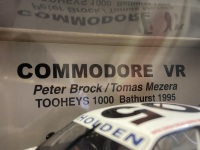 1995 Holden Commodore VR #05 Peter Brock / Thomas Mezera - Tooheys 1000 - 1725/6000 - Biante - B180401A - Certificate Signed Peter Brock - 4