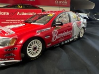 2009 Holden Commodore VE #24 David Reynolds - Bundy Red - ATCC - 1062/2000 - Classic Car - 18384 - Car On Bonnet & Certificate Signed David Reynolds - 3