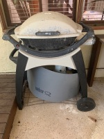 Weber Q Barbecue & Stand - 2