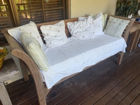 3 Seater Teak Daybed & Cushions