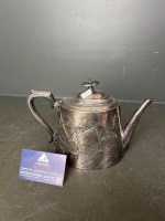 Silverware Teapot - REMOVED BY VEDOR