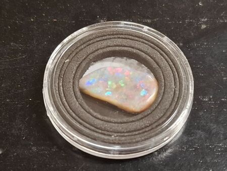 White Lightning Ridge Opal (all colouring)