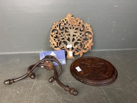 Vintage Rustic Ornate Wall Hooks and Bracket