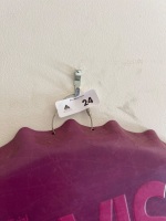 Decorative Hanging Metal Bottle Cap Wall Sign Featuring Elvis Presley - 3