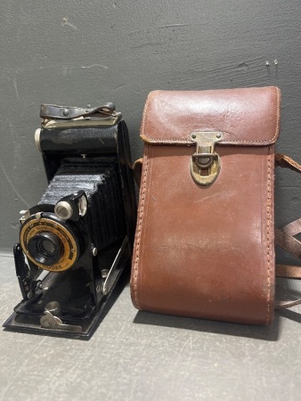 Vintage 1930s Kodak Folding Brownie Six -20 Camera with Leather Carry Case