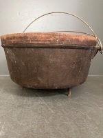 Footed Camp Oven - 2