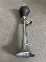 1970s Mountable Bulb Horn for a PushBike and 1920s Automobile Horn - 3
