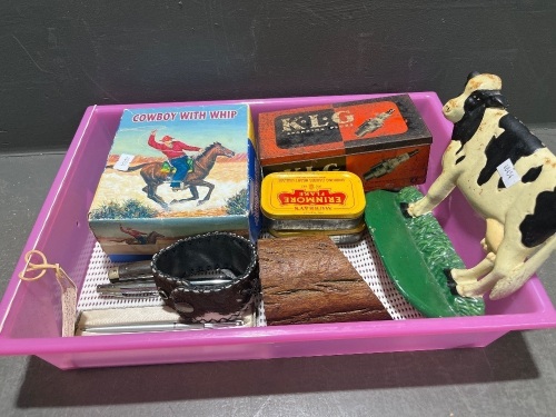 Tray Lot of Small Collectables