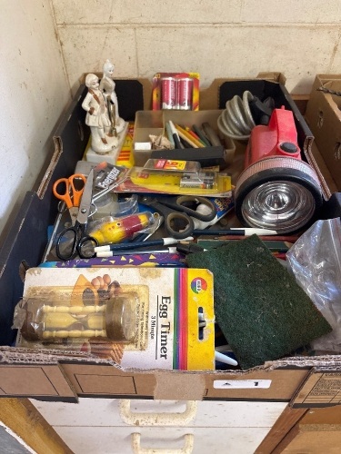 Box lot sundries