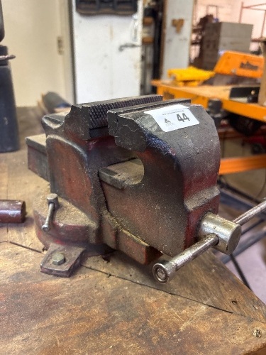 Steel 4 inch vice