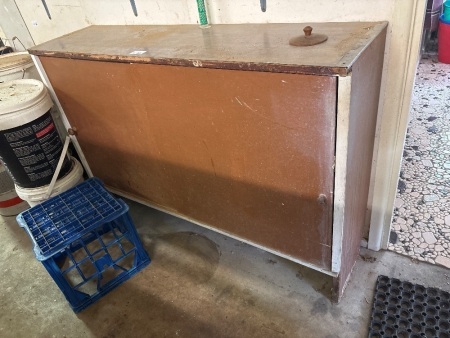 Workshop cupboard