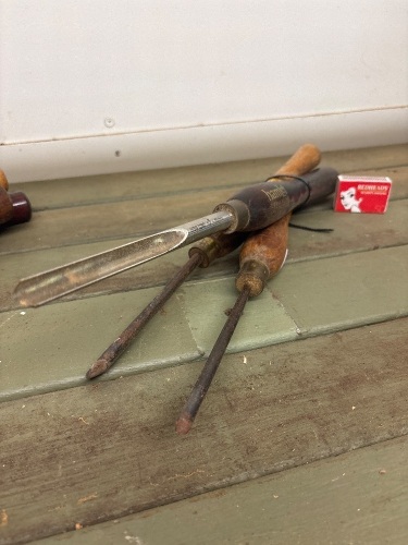 3 lathe tools