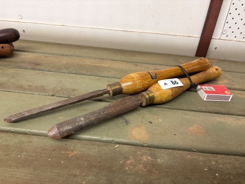3 lathe tools