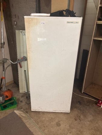 All fridge, running.