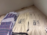 Qty garden gloves - 2