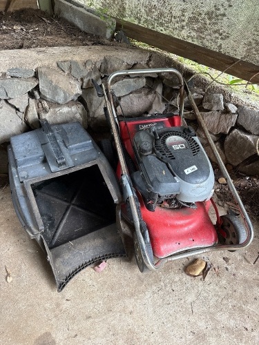 Craftsman lawnmower with catcher