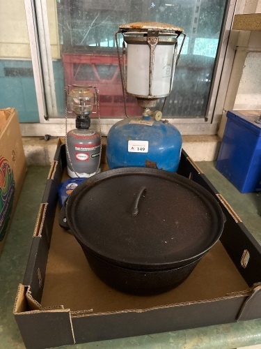 2x propane/butane camp lights plus cast iron camp oven