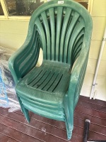 5 stacka chairs
