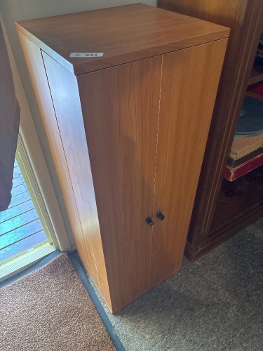 Cd stand