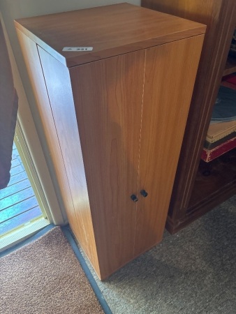 Cd stand
