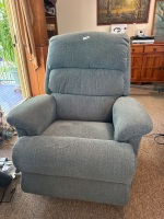 2x fabric recliner chair