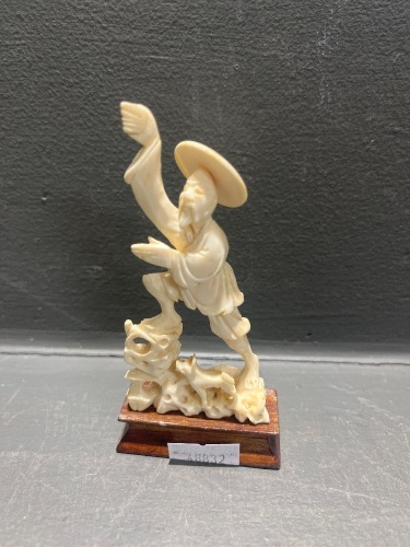Antique Carved Ivory Asian Fisherman AF