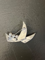 Mikimoto Silver and Pearl Brooch - Marked M - 4