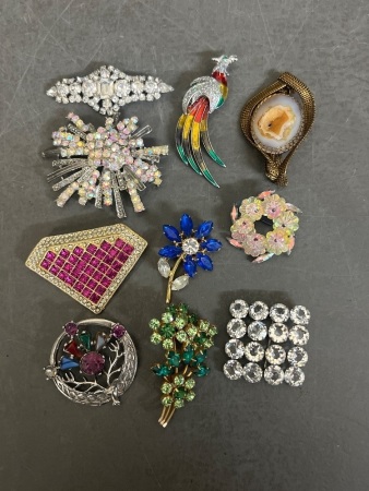 10 Assorted Vintage Brooches