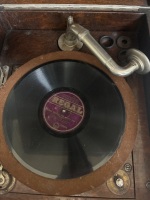1920s Timber Cased Hand Cranked Gramophone - 5