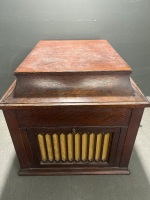 1920s Timber Cased Hand Cranked Gramophone - 8