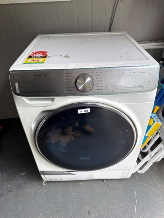 SAMSUNG Digital Inverter 9kg clothes dryer with heat pump technology