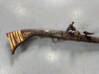 Antique flintlock camel long gun with possible bone/ivory inlays - 5